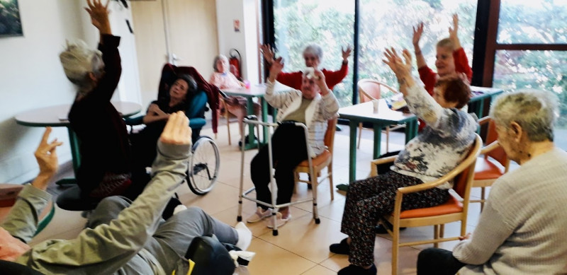 YOGATHERAPIE SUR CHAISE A MALMOUSQUE