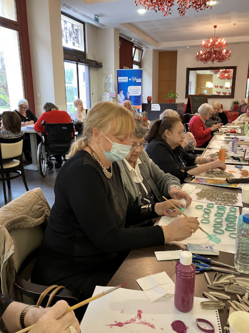 ATELIER CREATIF... LA PEINTURE