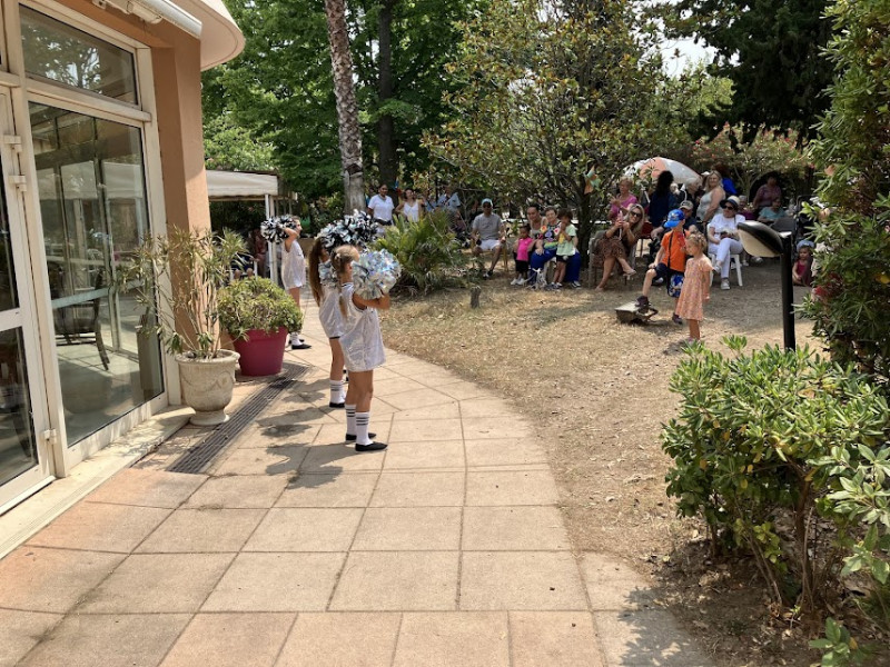 JOURNEE DE LA SOLIDARITE LES MAJORETTES