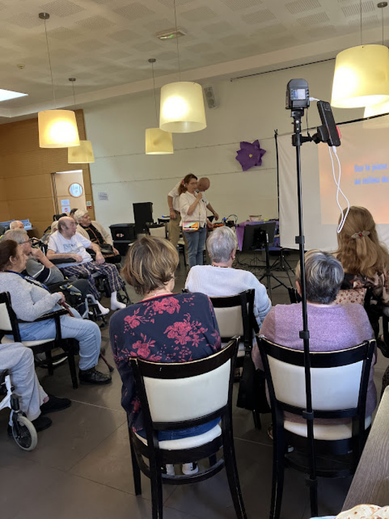 PREMIER KARAOKE CARITATIF : Ambiance
