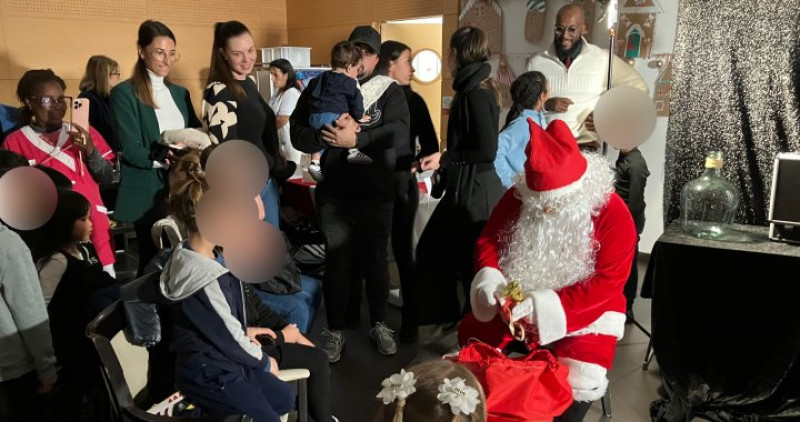 SPECTACLE DE NOEL POUR LES ENFANTS DU PERSONNEL